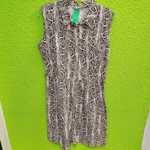 Gray Sleeveless Button Down Shirt with Peter Pan Collar